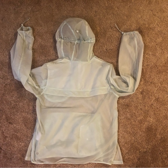 Lululemon Step Out Anorak - Picture 5 of 9